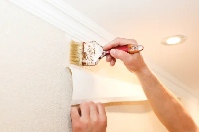 Pose de papier peint à l'Étrat — revêtements muraux et toiles de verre